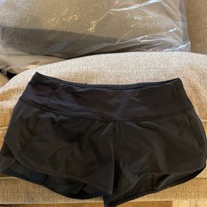 Black Lululemon shorty shorts